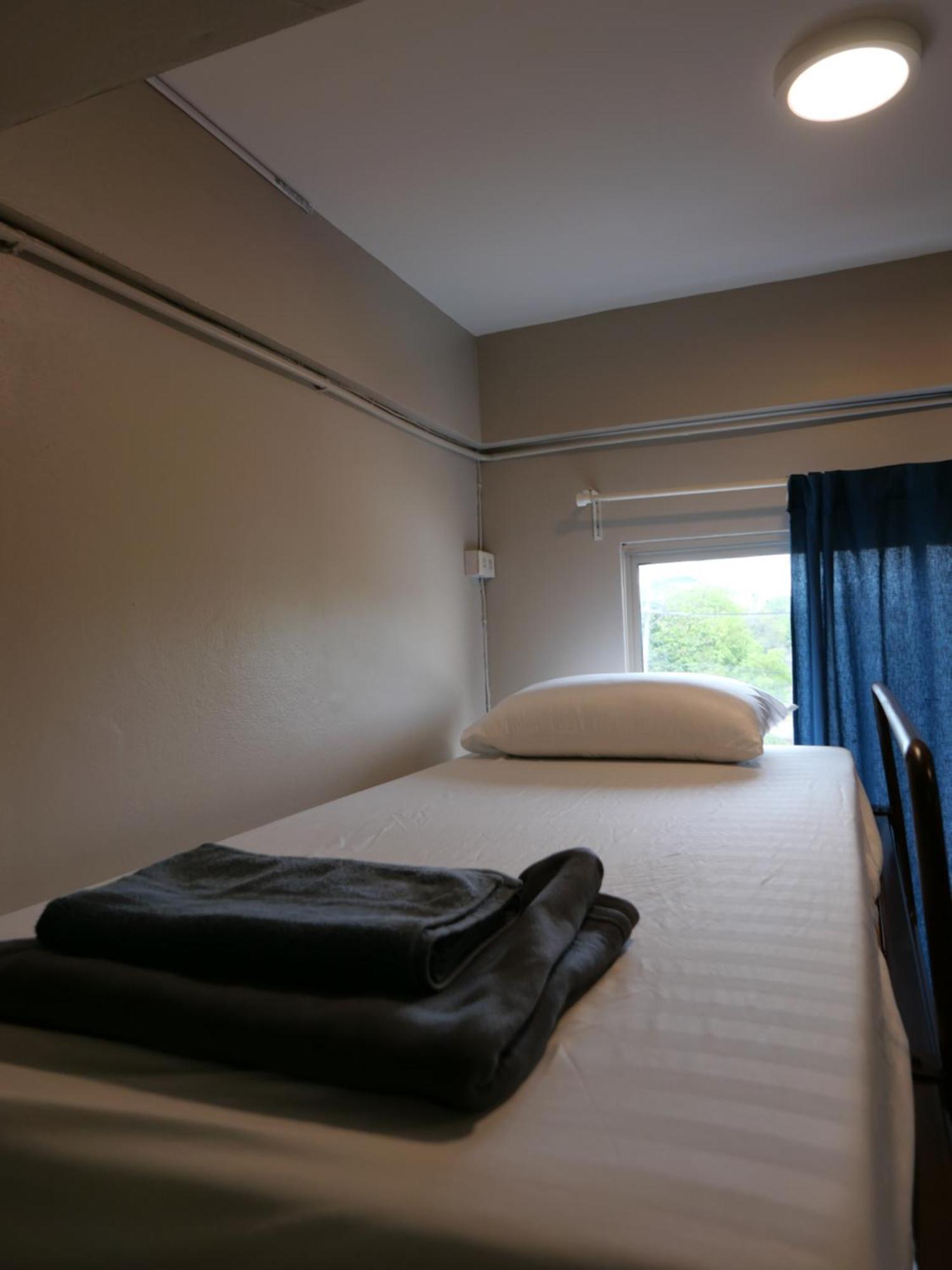 Films House Hostel Bangsaen Екстериор снимка
