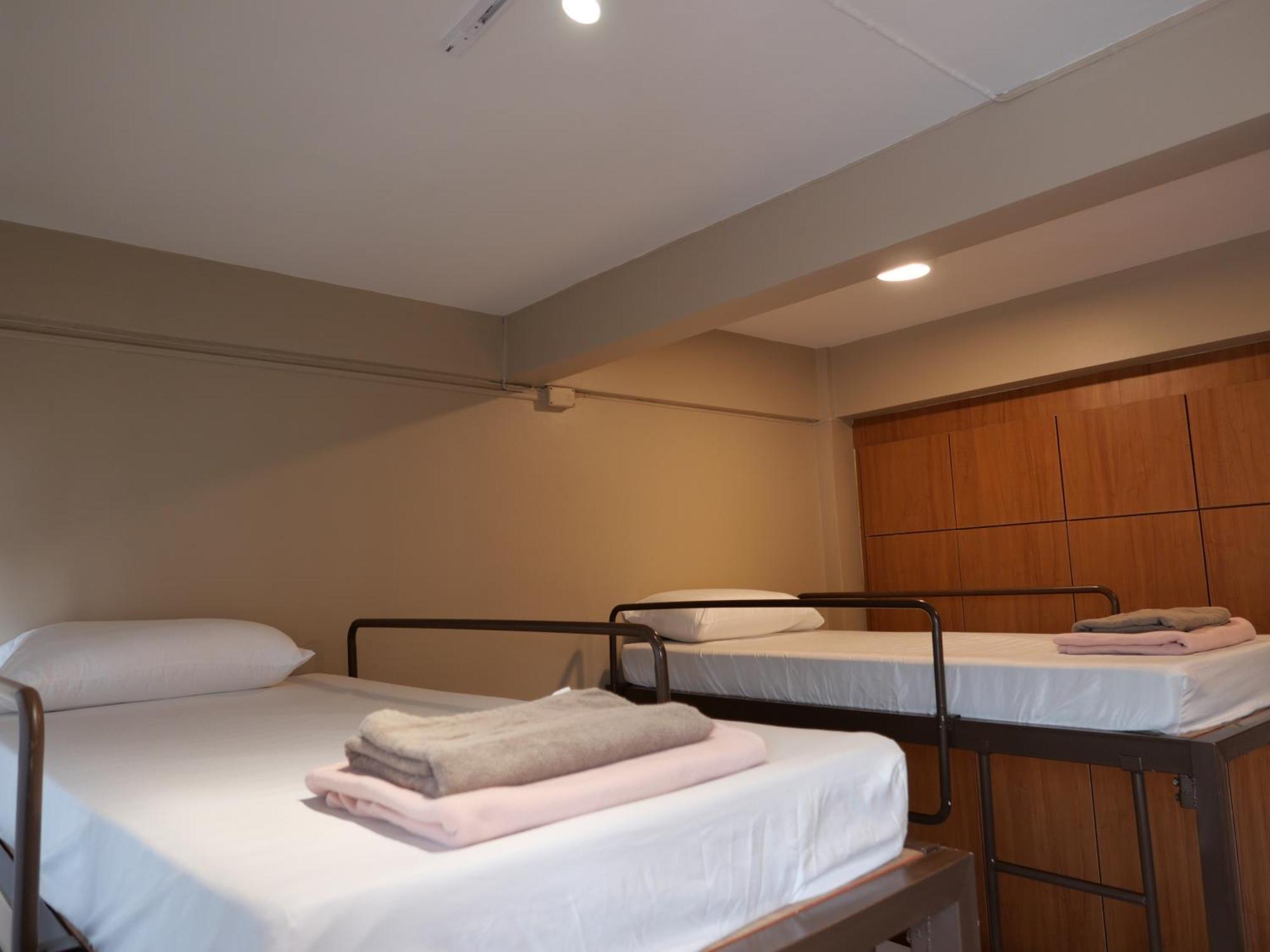 Films House Hostel Bangsaen Екстериор снимка